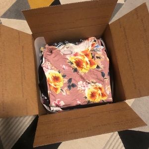 Women’s mystery box size large (10-12) guc